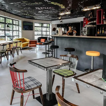 Ibis Styles Republique Hotell 3*