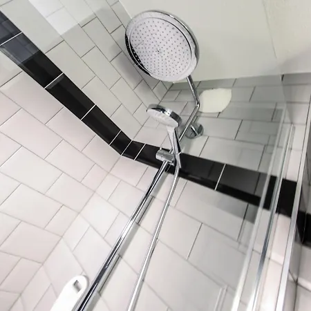 Hotel Ibis Styles Republique 3*