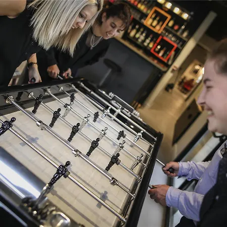 Hotell Ibis Styles Republique 3*