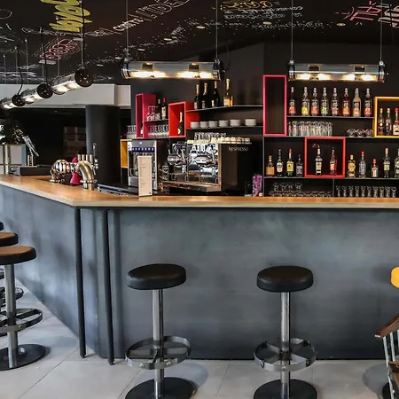 Отель Ibis Styles Republique 3*