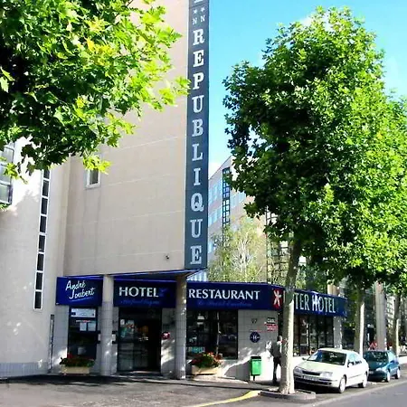 Ibis Styles Republique クレルモン・フェラン