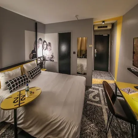 Ibis Styles Republique 3*