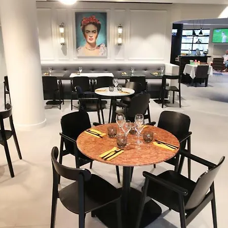 Ibis Styles Republique クレルモン・フェラン