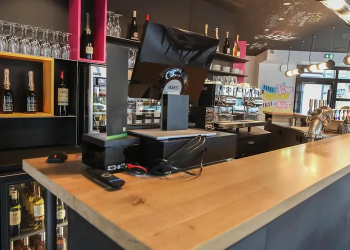 Отель Ibis Styles Republique 3*