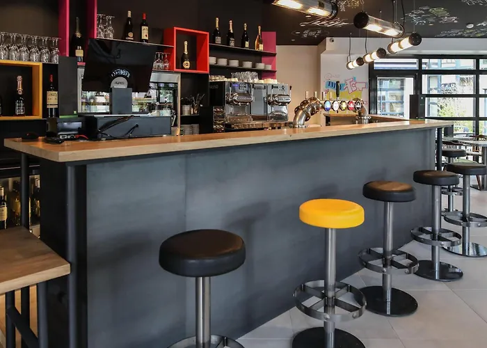 Hotell Ibis Styles Republique 3*