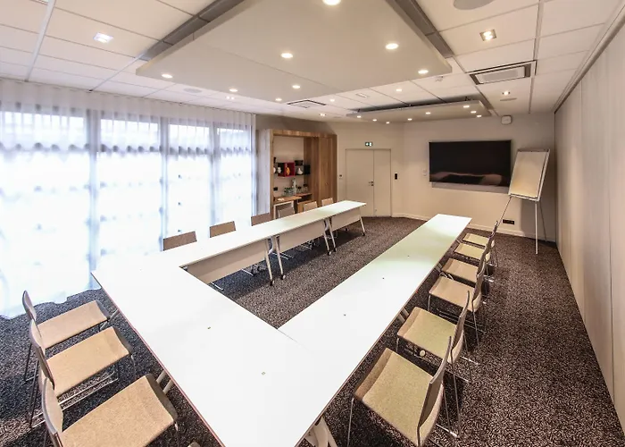 Ibis Styles Republique Отель 3*