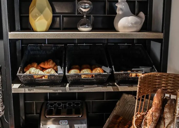 Hotell Ibis Styles Republique 3*